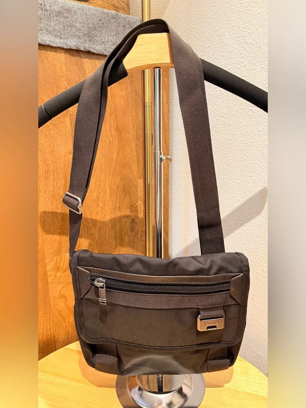 Tumi Crossbody Bag adjustable shoulder strap nylon worn twice